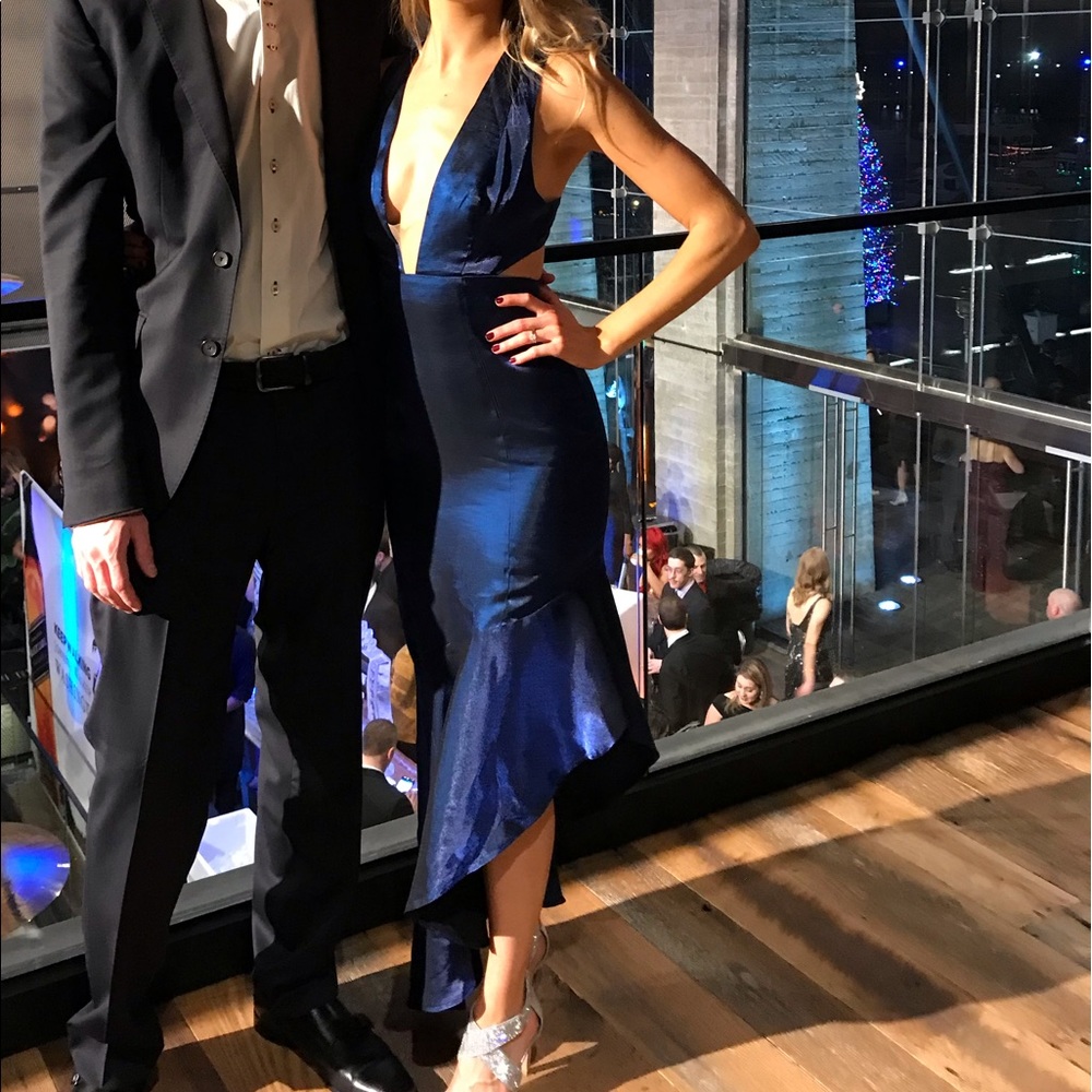 Lovers & Friends Dress - Picture 3 of 3